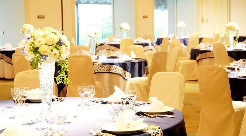 Hotel Hiroshima Garden Palace מראה חיצוני תמונה